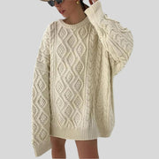 Enna - Texturiertes Strickkleid mit Zopfmuster und Lockerer Passform
