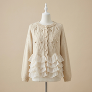 Nina | Damen-Strickjacke mit Volant im modernen Look