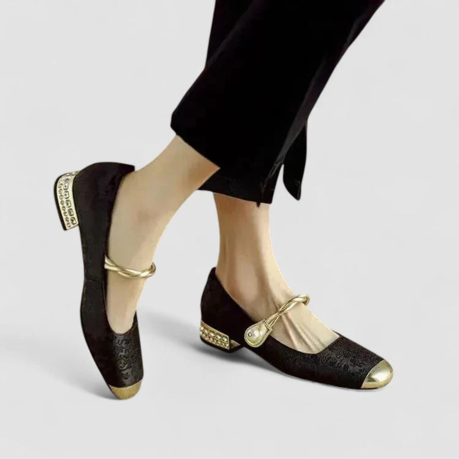 Natascha | Damen Riemen Detail Niedriger Absatz Schuhe