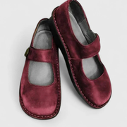 Selina | Damen Riemen Detail Slip-On Schuhe