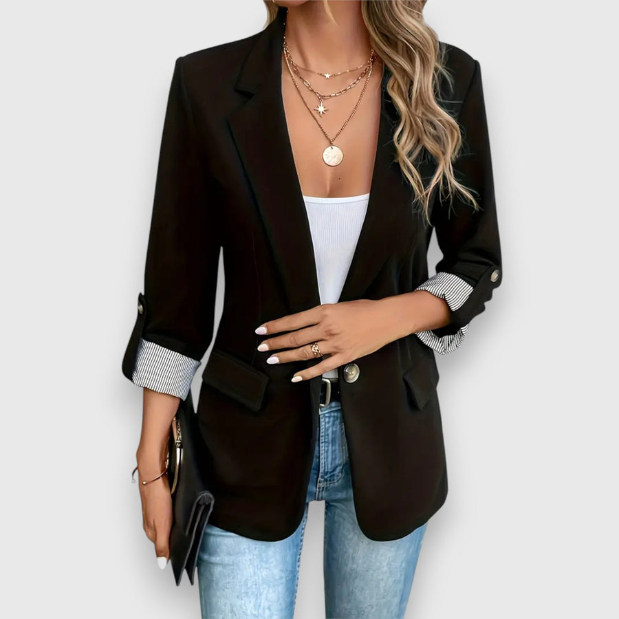Sophie | This Moderner Damen-Blazer elegant geschnitten