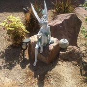 Avelena | Sitzender Elf Skulptur Garten Dekor