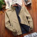 Khaki und Marineblau