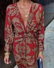 YELDA - ENG ANLIEGENDES KLEID MIT PRINT