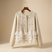 Nina | Damen-Strickjacke mit Volant im modernen Look