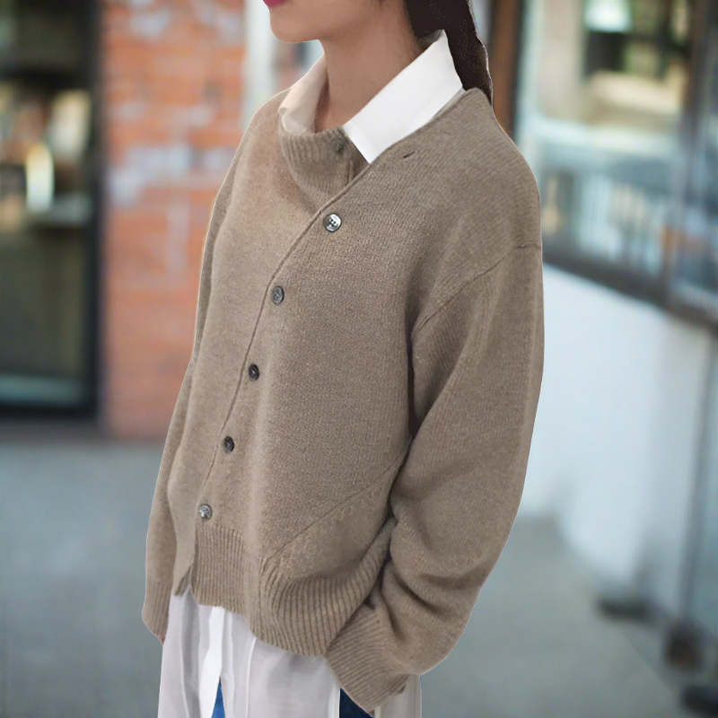 Damen Strickjacke mit Asymmetrischer Knopfleiste – Stilvoller Beiger Cardigan für Herbst & Winter – Weiche Langarmjacke im Lagenlook