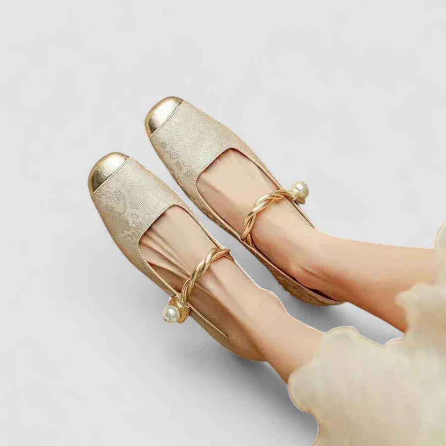 Natascha | Damen Riemen Detail Niedriger Absatz Schuhe