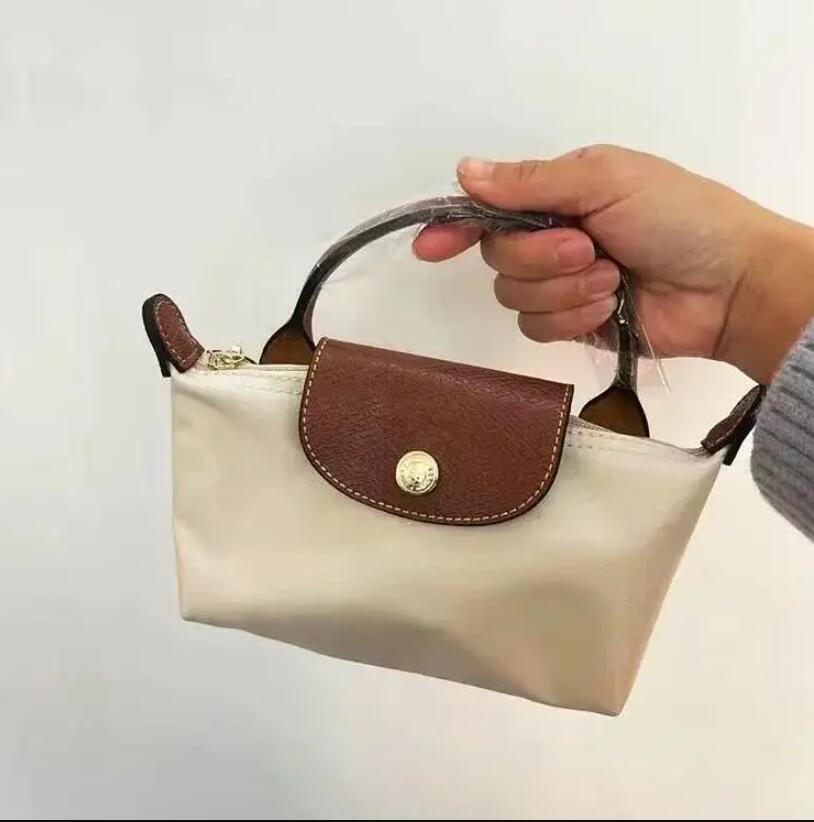 Heidi-Mode | Zierliche Tasche