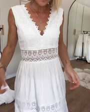 Elegantes Midi Sommerkleid mit Spitze & V-Ausschnitt – Feminin & Luftig