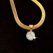 Elegante Halskette mit Strass-Anhänger in Gold