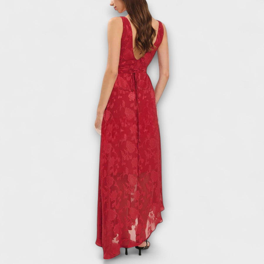 Opal - Elegantes Rückfreies Schnür-Jacquard Maxikleid" can be rewritten as:

"Opal - Stilvolles Rückfreies Schnür-Jacquard Maxikleid