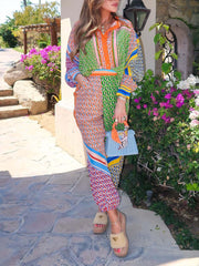Vollständiges geometrisches Multicolor – Oversized-Hemd und Bloom-Hosen