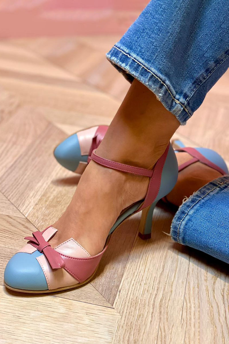 Bellarosa | Bunte Sandalen mit Knoten und Riemen, runde Zehenpartie