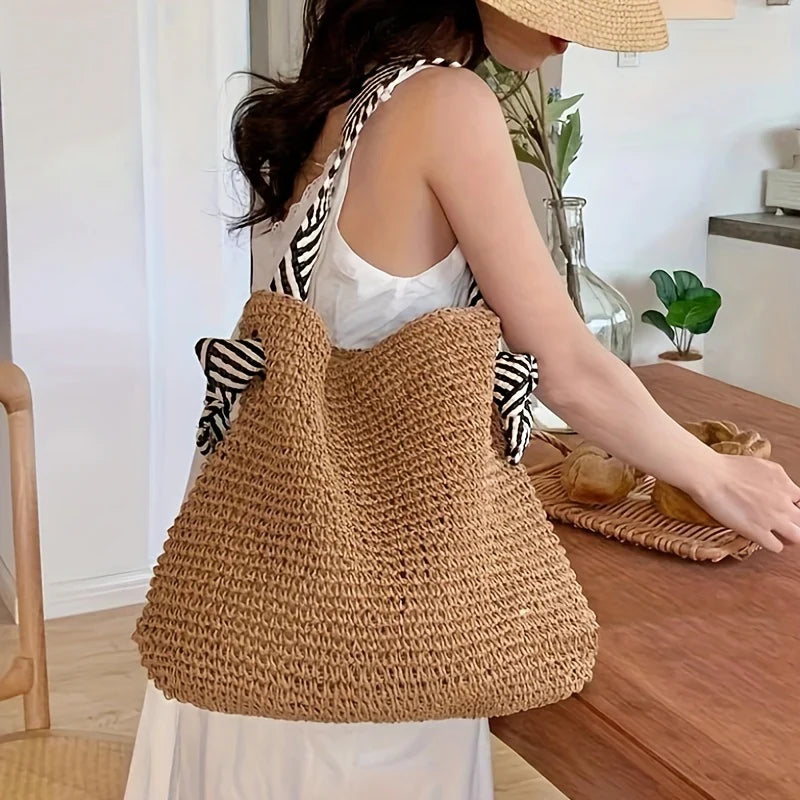 SHALEEN - GEFLOCHTENE TASCHE MIT STOFFHENKELN