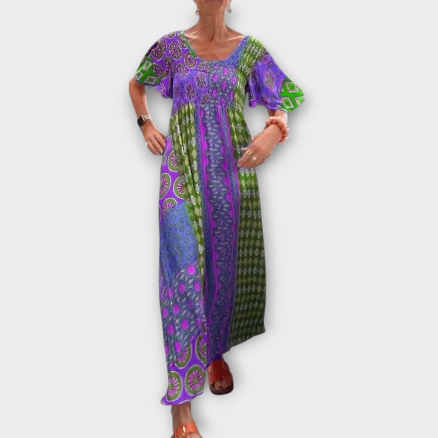 Melania - Lebhaftes Boho-Kleid im trendigen Stil