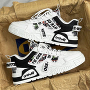 Herren-Turnschuhe mit dicken Sohlen und urbanem Grafikdesign - Axel