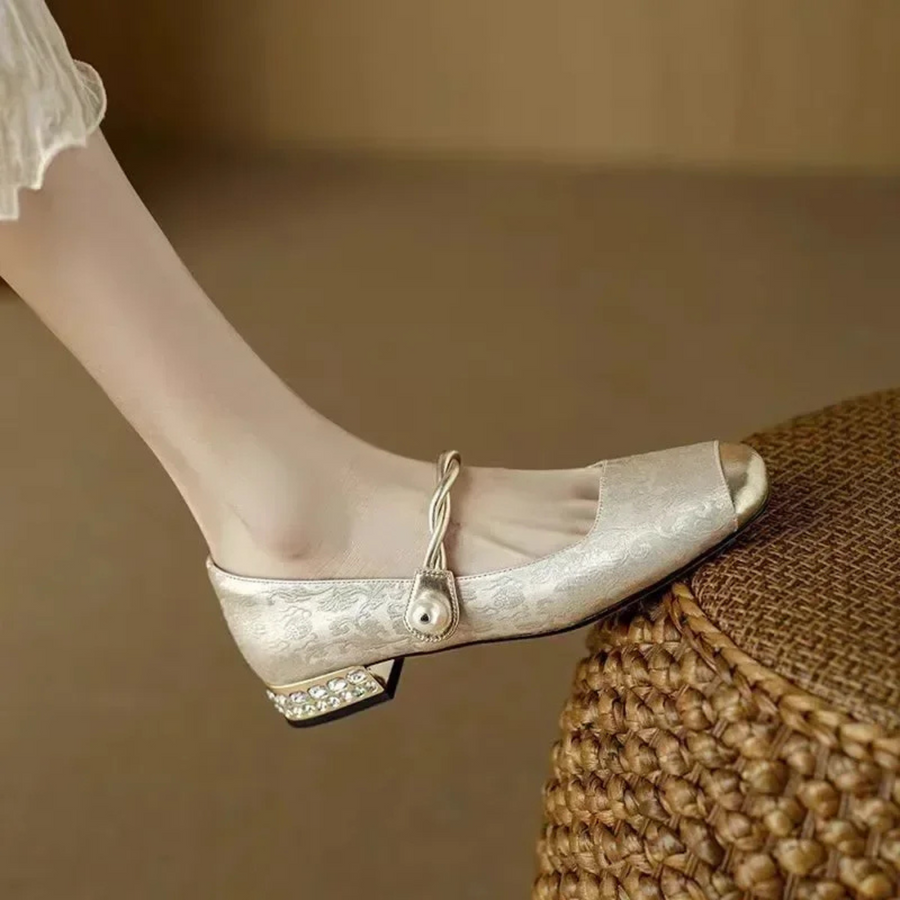 Elva Pumps mit Perlen-Detail | Beige
