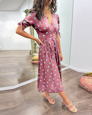 Daniela | Feminines Kleid mit Punktmuster