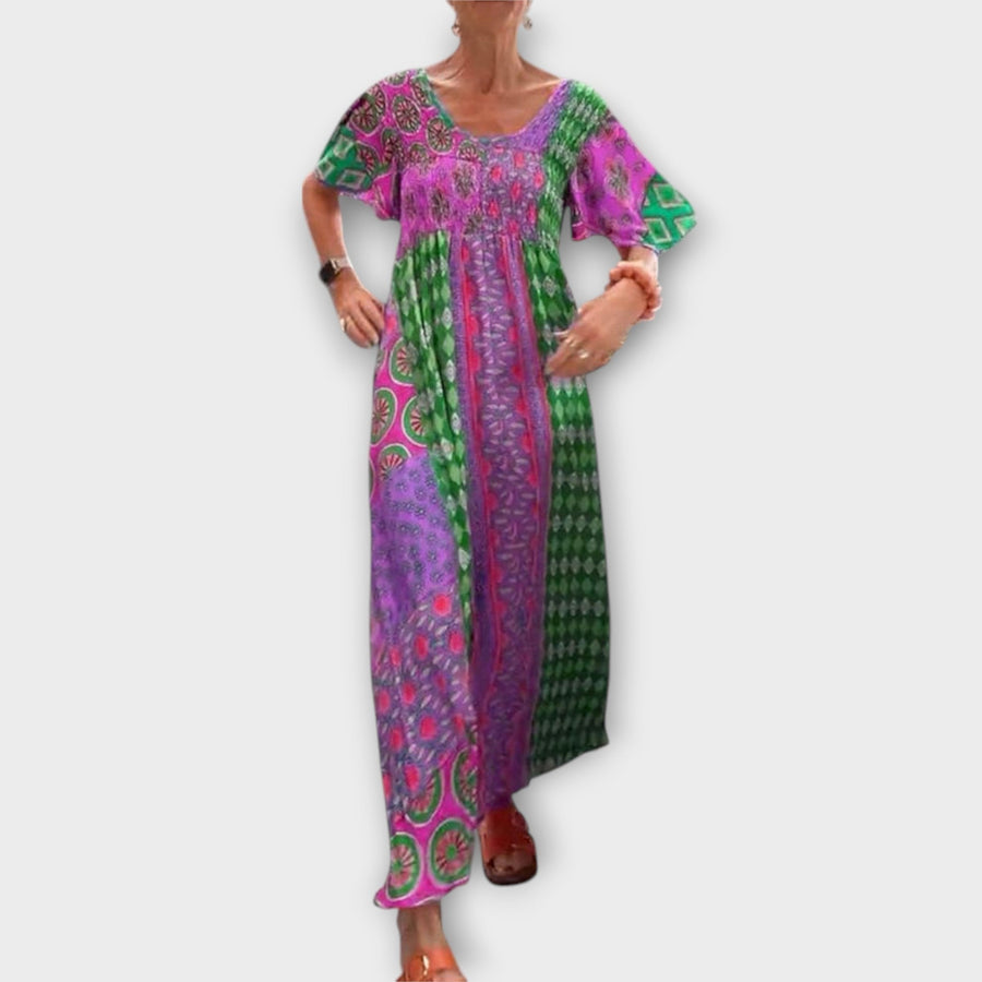 Melania - Lebhaftes Boho-Kleid im trendigen Stil