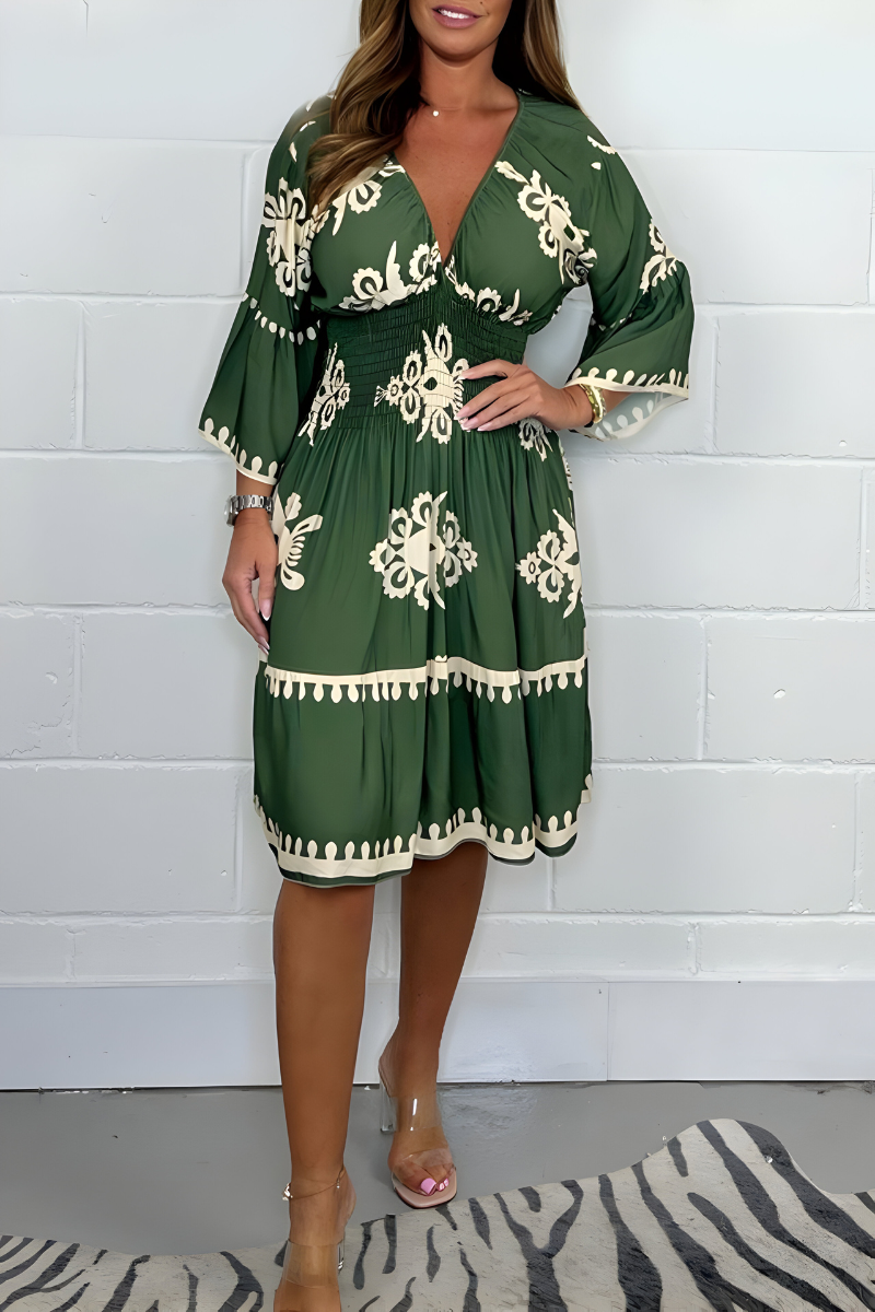 Elegantes Kleid mit Muster und V-Ausschnitt – perfekt für jeden Anlass