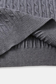 Eleganter Zopfstrickpullover mit Reißverschluss