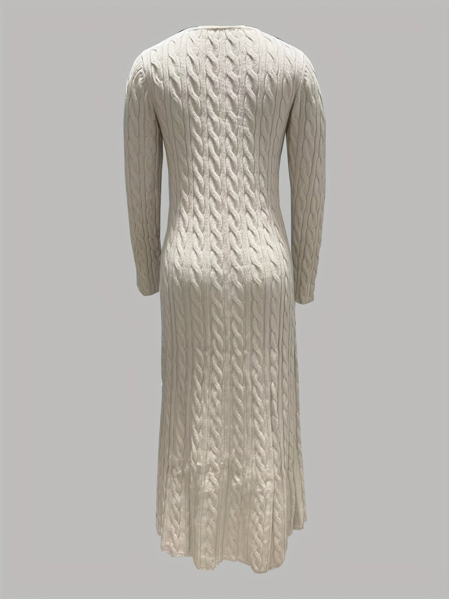 Laura | Elegantes Damen Maxikleid bequem getragen