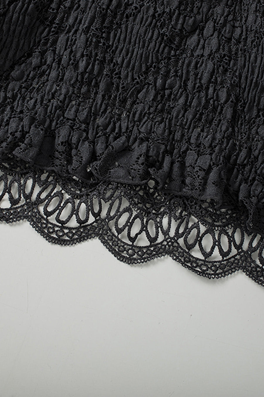 Heidi-Mode | V-Ausschnitt Spitze Cropped Cami