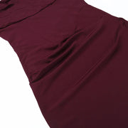 Elegantes tailliertes langes Damenkleid mit dünnen Trägern