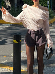 Elegante Chiffon Bluse mit Einem Schulterstück – Halbtransparent & Leicht