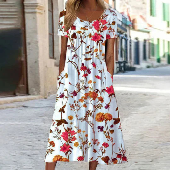 Sommerliches Kleid mit böhmischem Blumenmuster