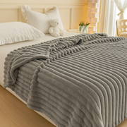 Aurevia | Flanelldecke mit Kordelzug und kuscheliger Felloptik