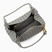 Valeria | Geflochtene schwarze Damenhandtasche aus veganem Leder mit Schulterriemen & goldenen Details