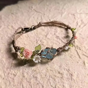 Yohana – Elegantes Armband mit Blumenmagie