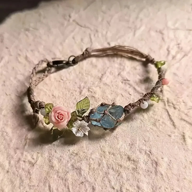 Yohana – Elegantes Armband mit Blumenmagie