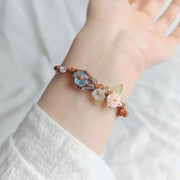 Yohana – Elegantes Armband mit Blumenmagie