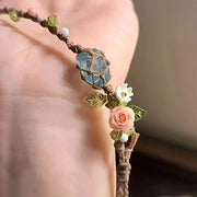 Yohana – Elegantes Armband mit Blumenmagie