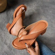 Orthopädische Sandalen mit Absatz für Damen aus veganem Leder
