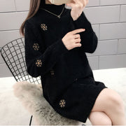 Lara | Damen Strickkleid stilvoll mit Stickerei & langen Ärmeln