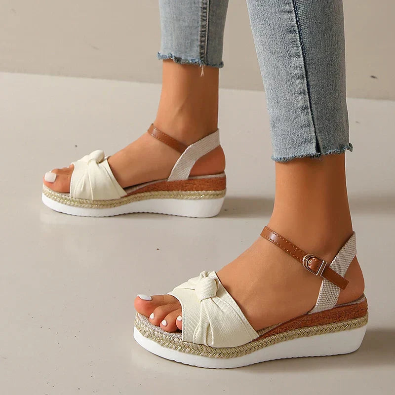 Elina | Stylishe Keilsandalen mit Knoten für Damen