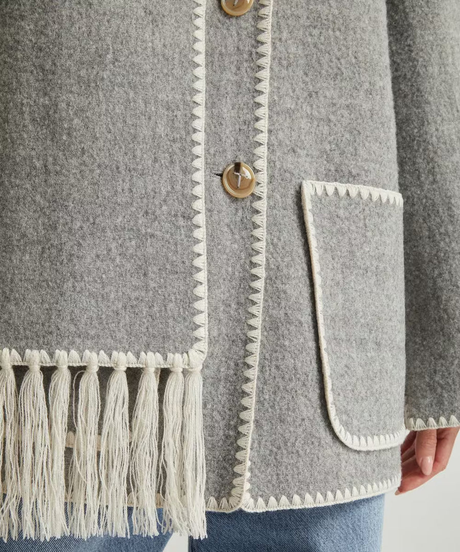 Kurze Wickeljacke mit Schalkragen