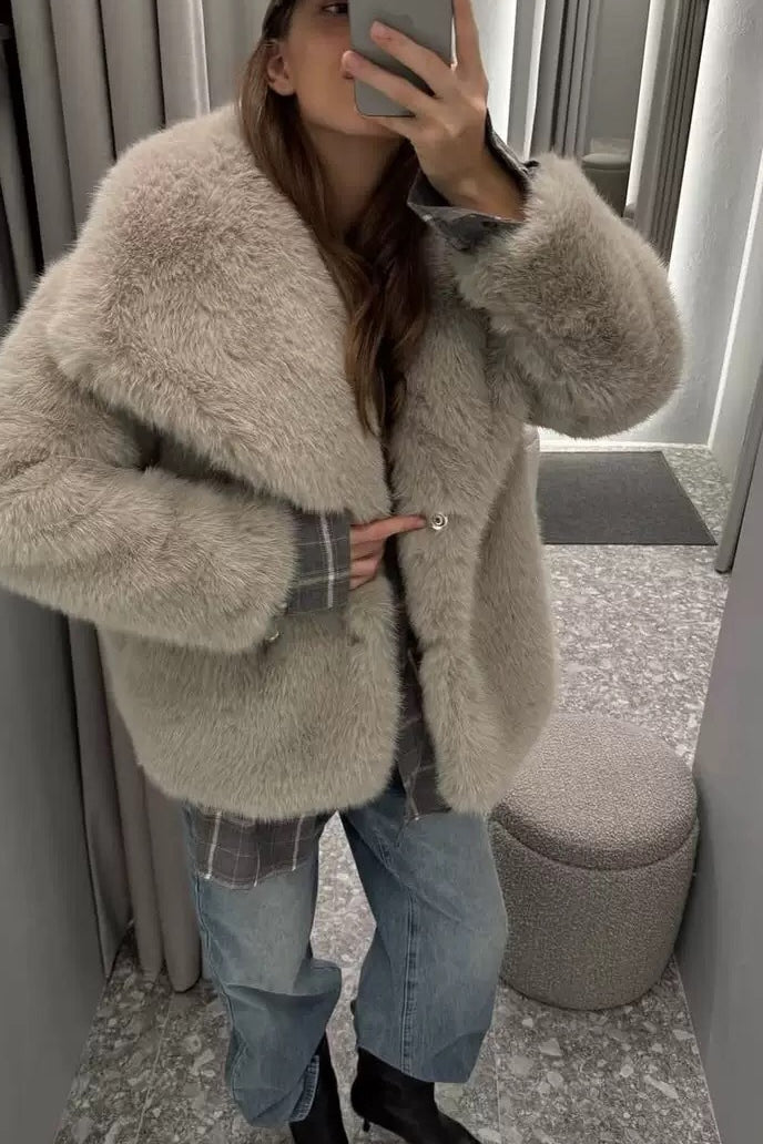 Krista Kunstfelljacke