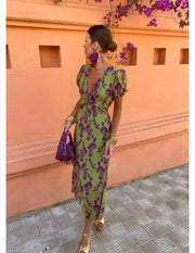 ESMA - FIGURBETONTES MIDIKLEID MIT BLUMENMUSTER