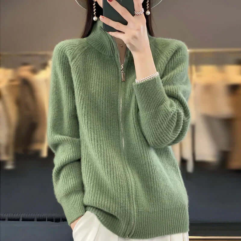 Elegante Strickjacke mit hohem Kragen