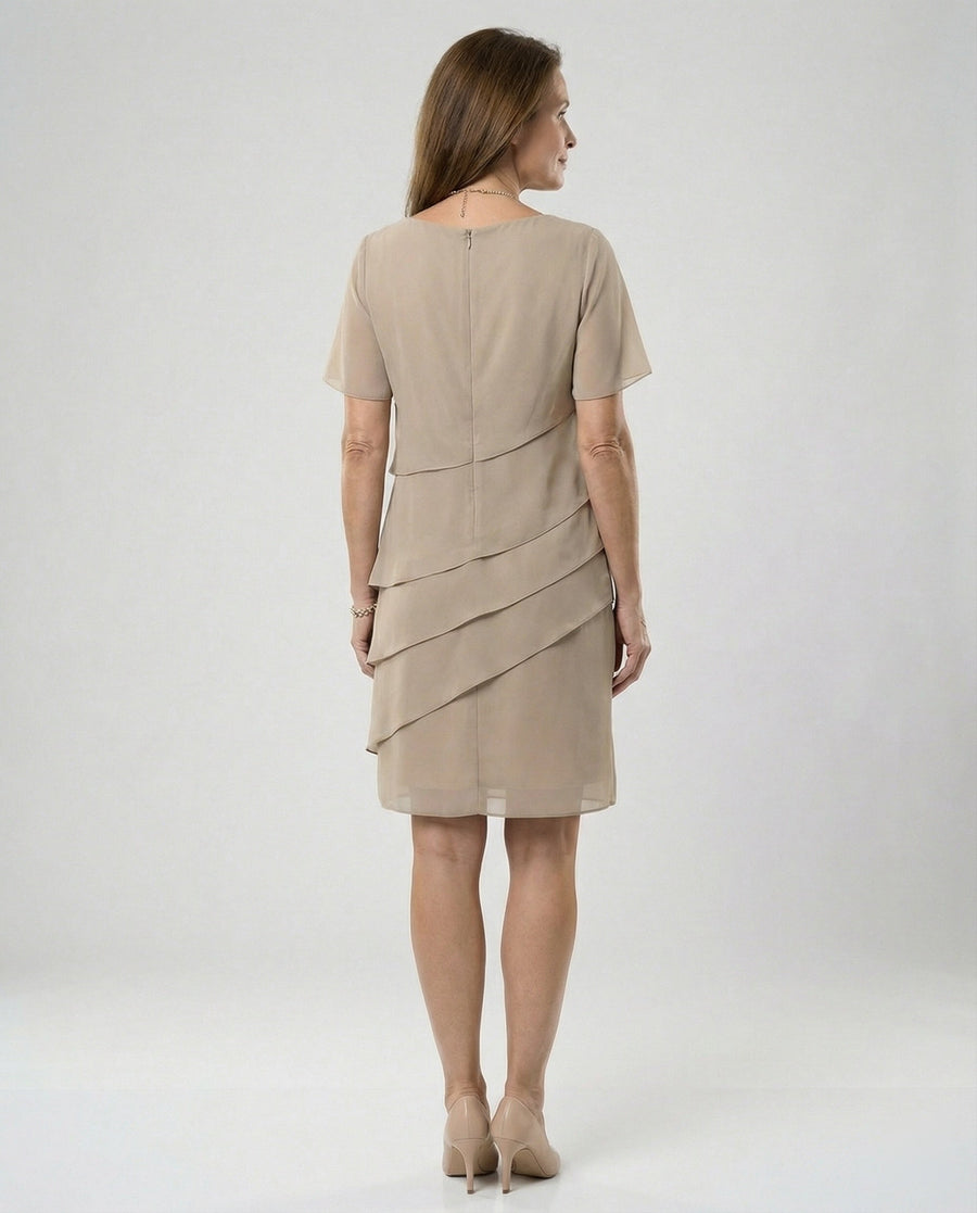 Elegantes Kleid Damen | Schlankmachender Schnitt & fließender Lagen-Look