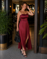 Elegante vestito da donna con spacco | Moda femminile