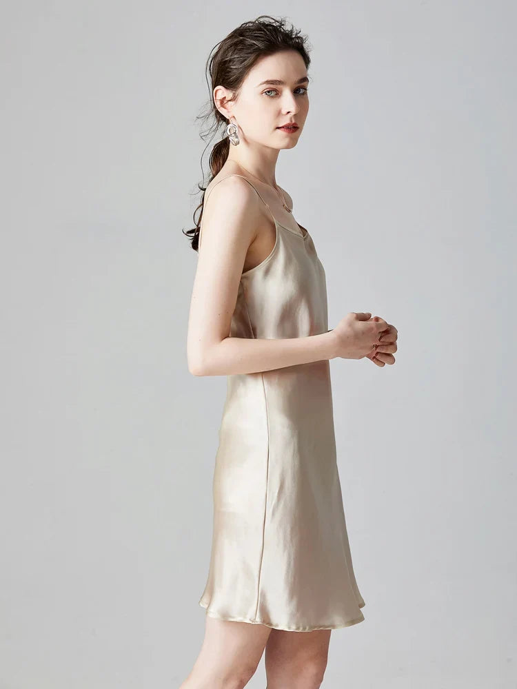 Abito corto elegante in seta | Moda donna