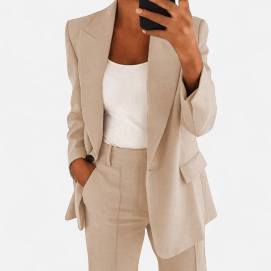 Damen-Zweiteiler: Blazer und Hose aus Stretchstoff