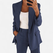 Damen-Zweiteiler: Blazer und Hose aus Stretchstoff