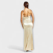 Eira - Satin Kleid mit dekorativen Details und Schnürung im Rücken
