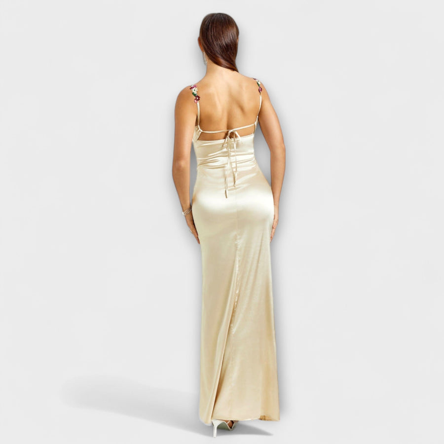 Eira - Satin Kleid mit dekorativen Details und Schnürung im Rücken